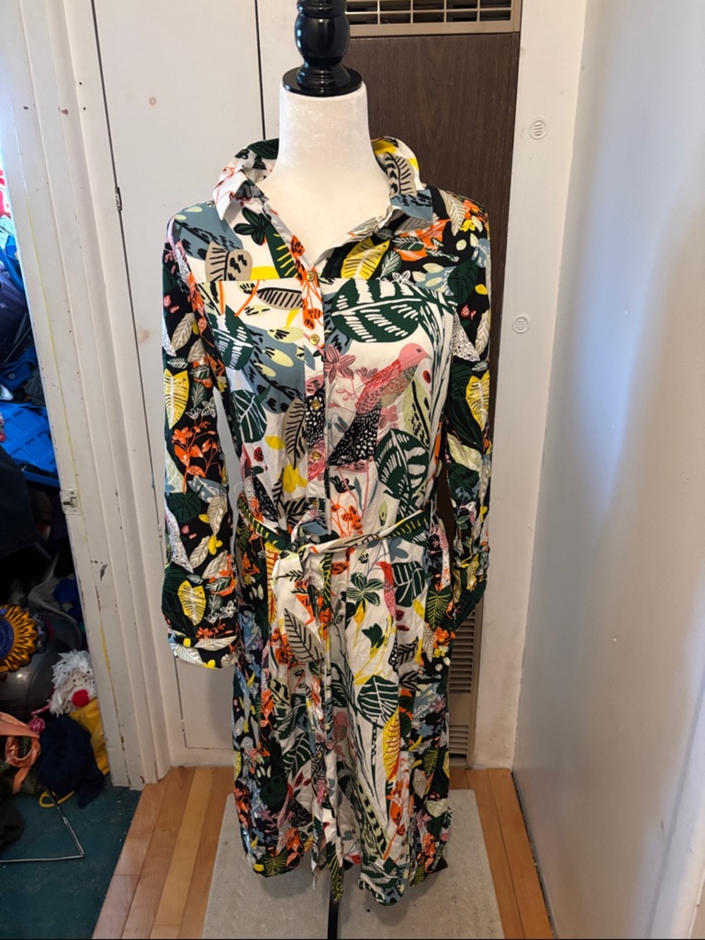 per una Multi-Color Tropical Shirt Dress with Long Sleeves